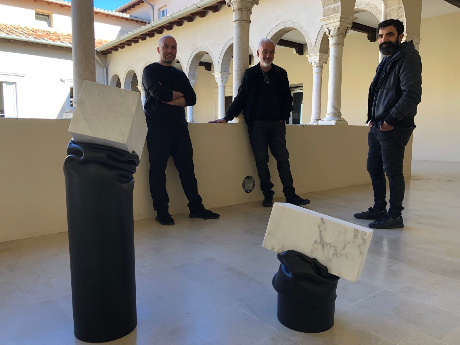 Veduta dell'allestimento della mostra ALCOVE.