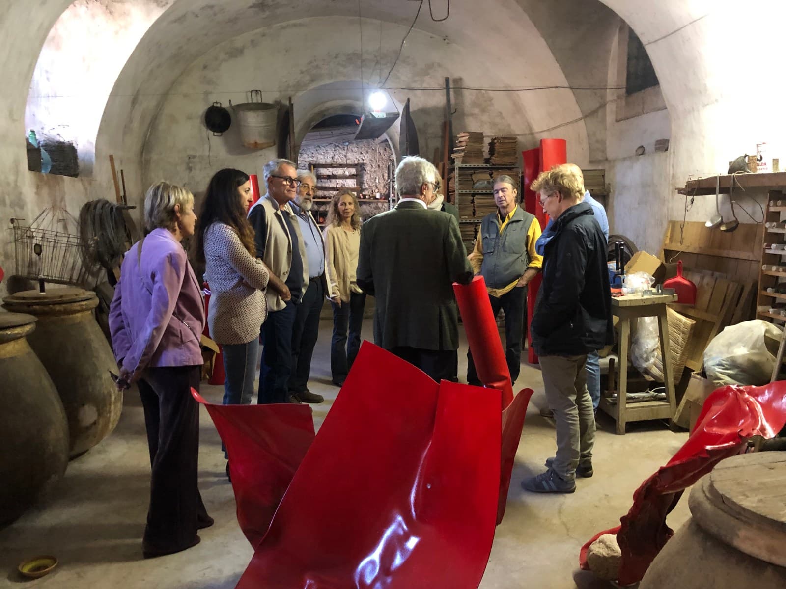 Veduta dell'allestimento della mostra ALCOVE nella loggia del Museo.